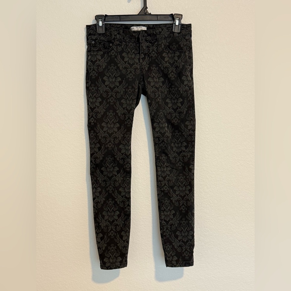 FREE PEOPLE Skinny Jeans W 25 Floral Gray Boho